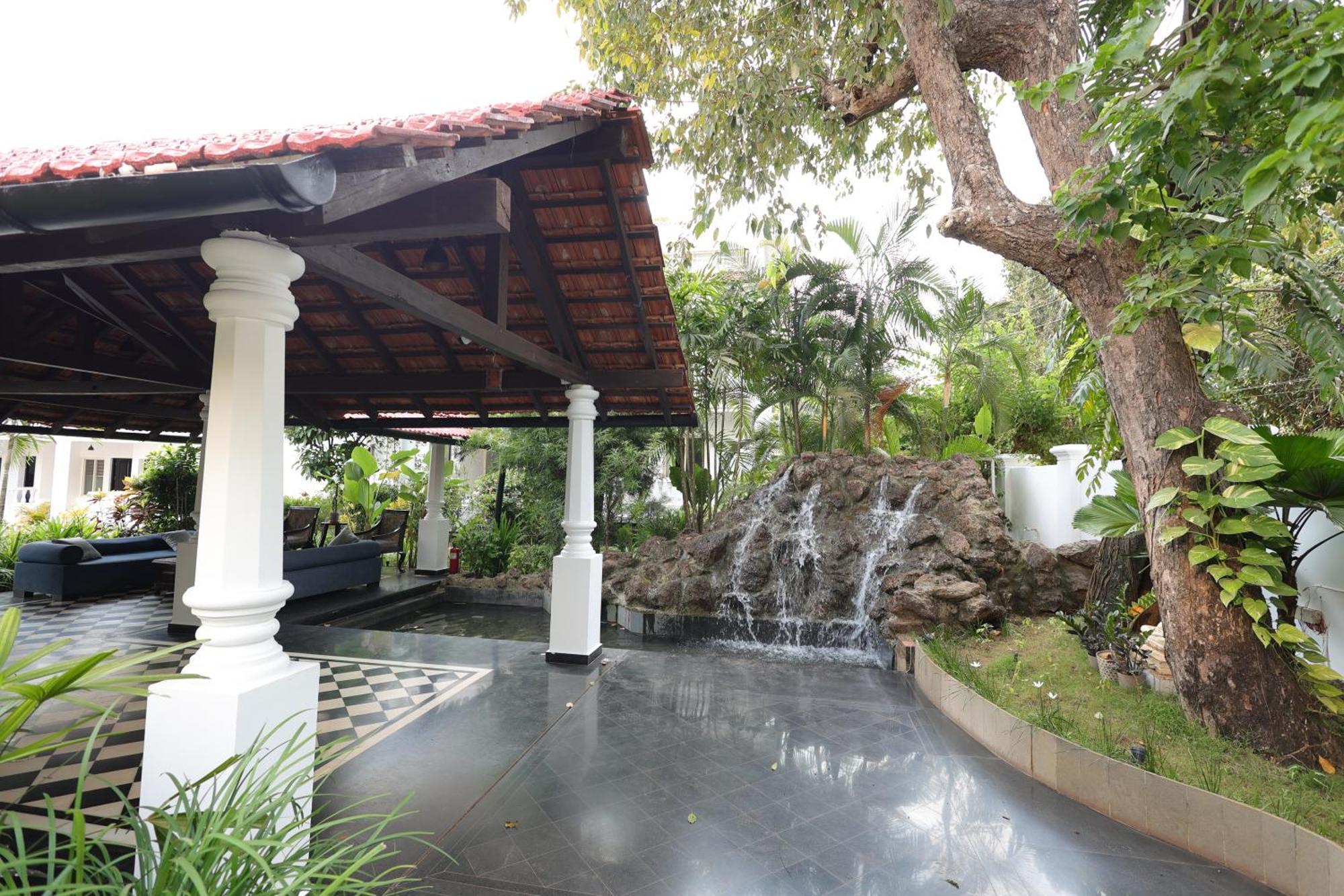 Casa Ahaana Resort Vagator, By Lavin Hotels Анжуна Экстерьер фото